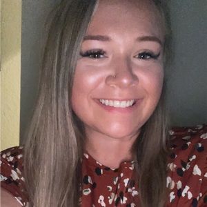 Meet your Posher, Carly